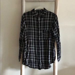 Forever 21 Black Plaid Button-Down Shirt Small